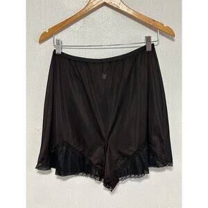 VTG 60s Vanity Fair Satin Pleated Ruffle Trendy Shorts Loungewear M Fall Winter